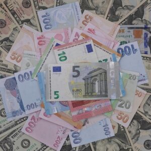 counterfeit banknotes